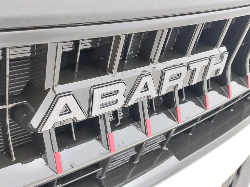 fiat fastback 1.3 turbo 270 flex abarth at6 4p automatico 2026 fiat fastback 1.3 turbo 270 flex abarth at6 4p automatico 2026