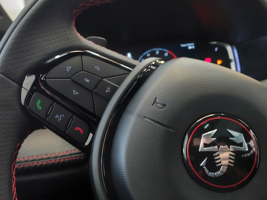 fiat fastback 1.3 turbo 270 flex abarth at6 4p automatico 2026 fiat fastback 1.3 turbo 270 flex abarth at6 4p automatico 2026