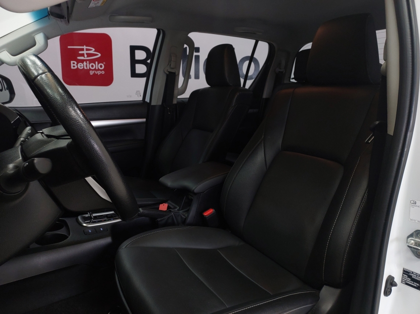 toyota hilux 2.8 d-4d turbo diesel cd srx plus 4x4 automatico 4p 2024