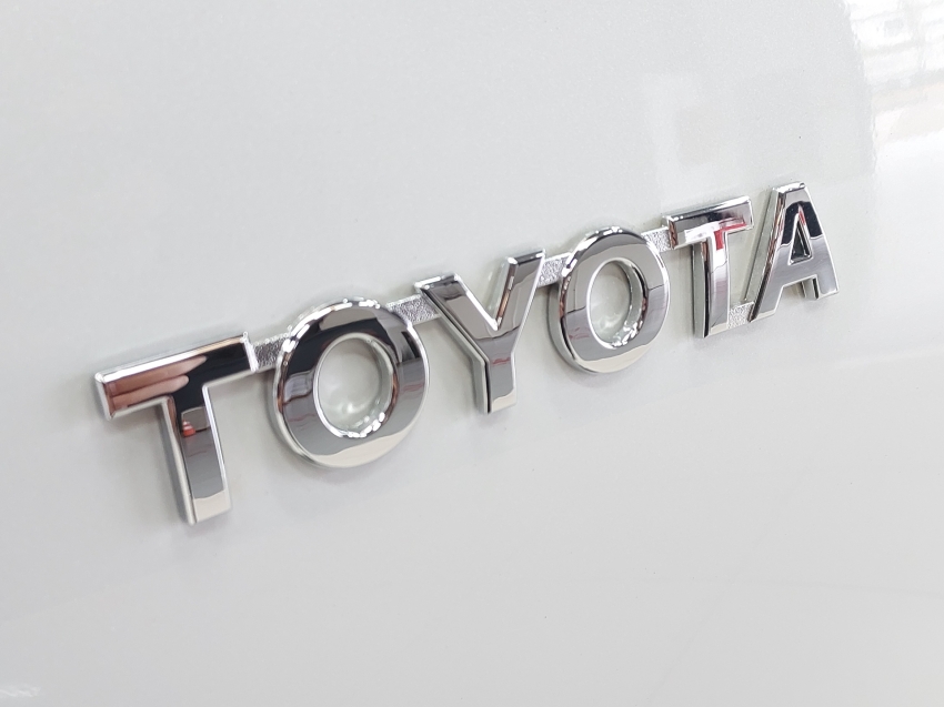 toyota hilux 2.8 d-4d turbo diesel cd srx plus 4x4 automatico 4p 2024