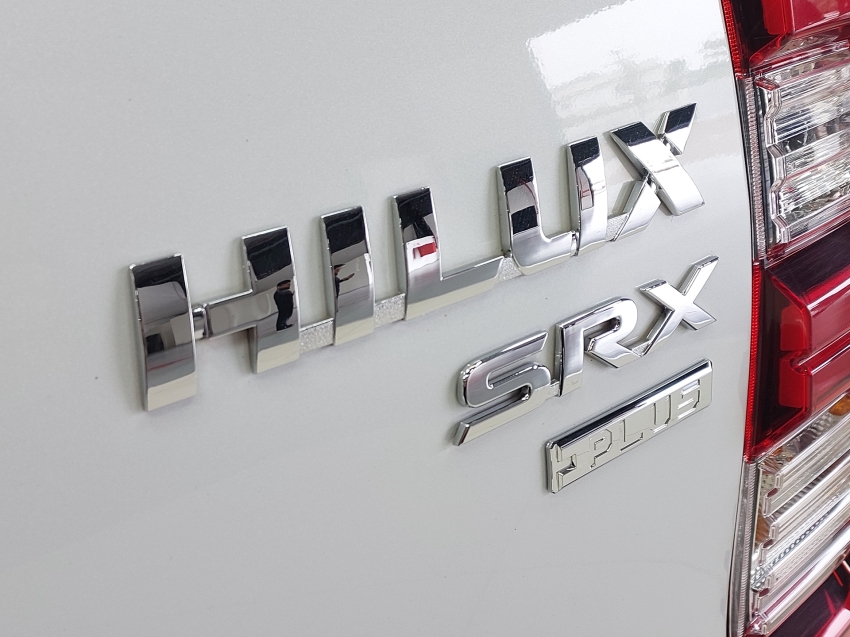 toyota hilux 2.8 d-4d turbo diesel cd srx plus 4x4 automatico 4p 2024