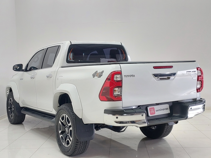 toyota hilux 2.8 d-4d turbo diesel cd srx plus 4x4 automatico 4p 2024