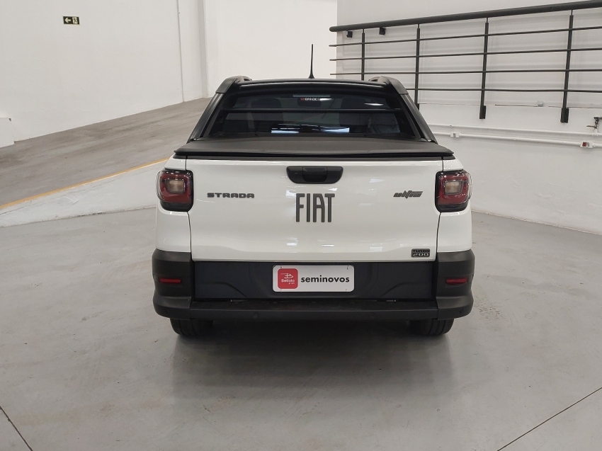 fiat strada 1.0 turbo 200 flex ultra cd cvt 4p automatico 2025