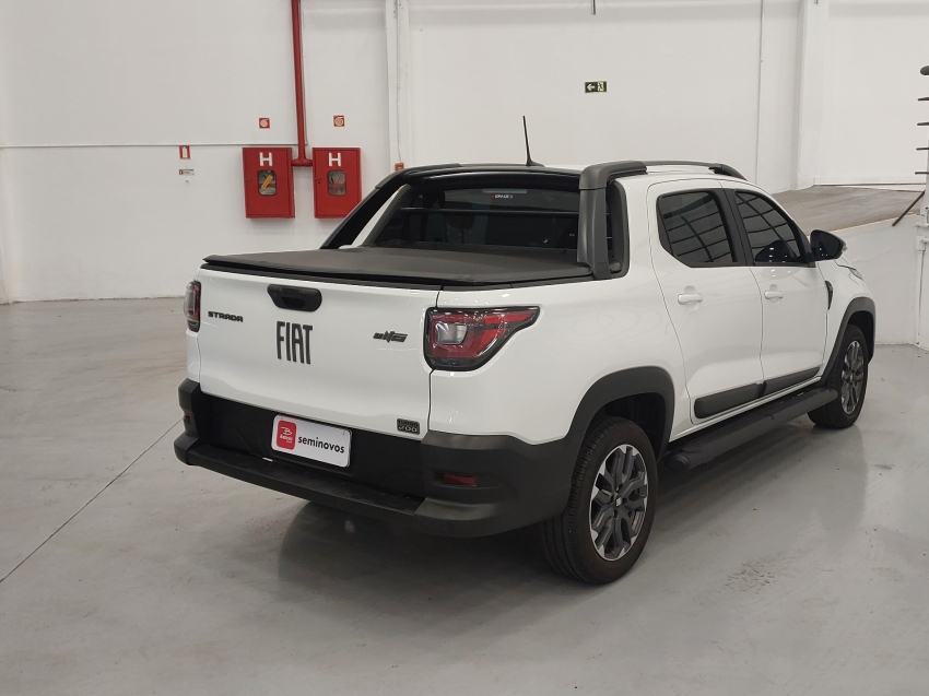 fiat strada 1.0 turbo 200 flex ultra cd cvt 4p automatico 2025