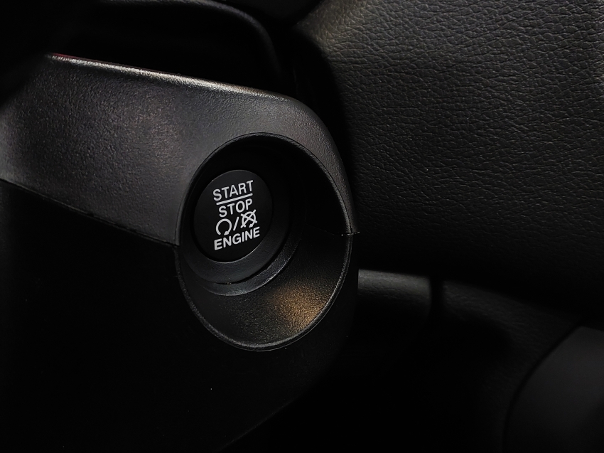 jeep renegade 1.3 t270 turbo flex sahara at6 4p automatico 2025