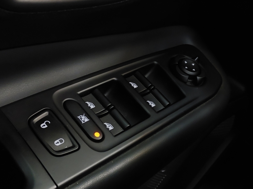 jeep renegade 1.3 t270 turbo flex sahara at6 4p automatico 2025