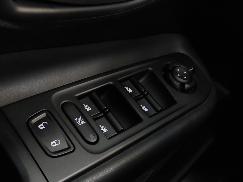 jeep renegade 1.3 t270 turbo flex sahara at6 4p automatico 2025