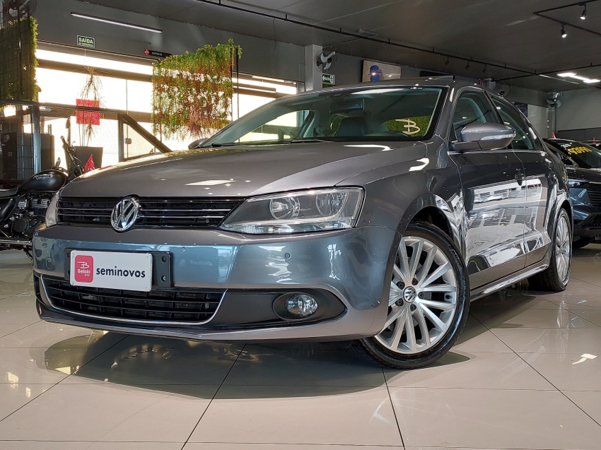volkswagen jetta 2.0 tsi highline 211cv gasolina 4p tiptronic flex automatico 2014