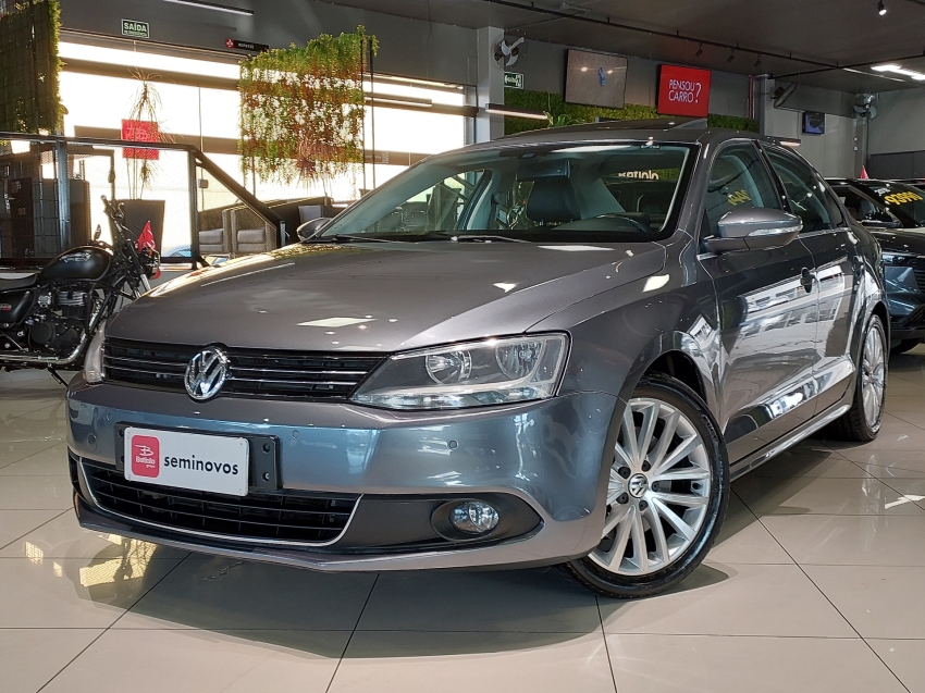 volkswagen jetta 2.0 tsi highline 211cv gasolina 4p tiptronic flex automatico 2014
