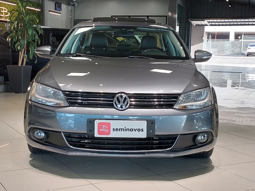 volkswagen jetta 2.0 tsi highline 211cv gasolina 4p tiptronic flex automatico 2014