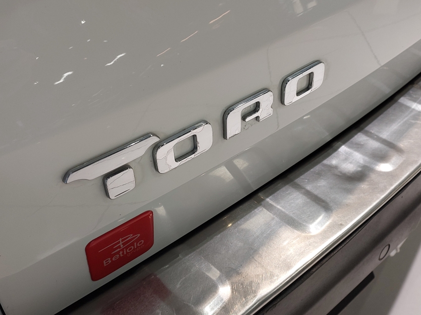 fiat toro 2.0 16v turbo diesel volcano 4wd at9 4p automatico 2017