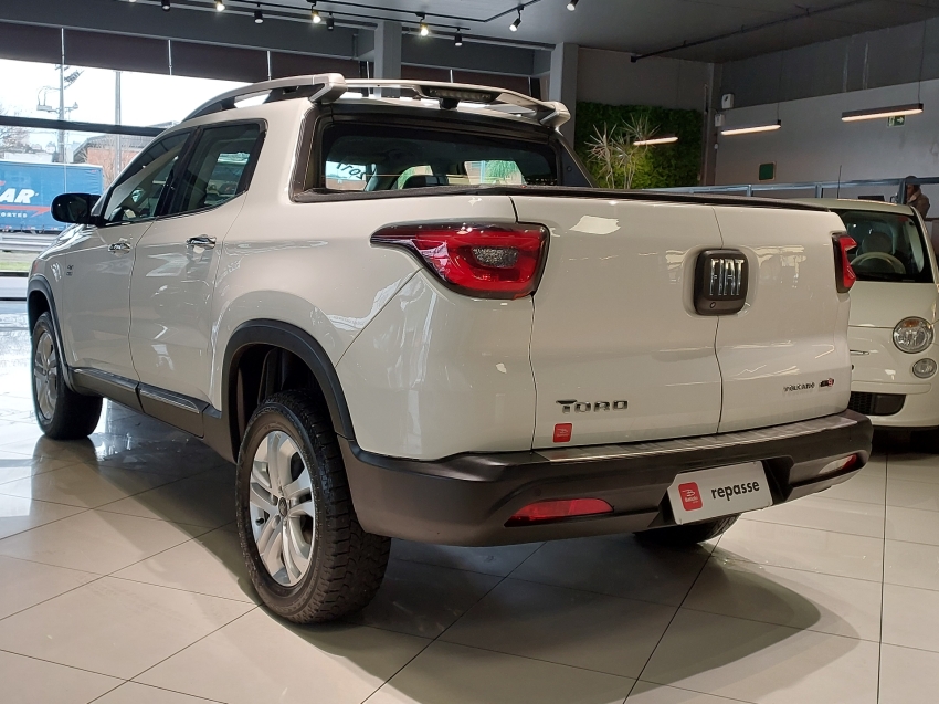 fiat toro 2.0 16v turbo diesel volcano 4wd at9 4p automatico 2017