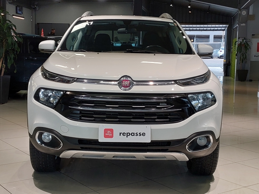 fiat toro 2.0 16v turbo diesel volcano 4wd at9 4p automatico 2017