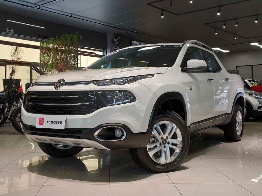 fiat toro 2.0 16v turbo diesel volcano 4wd at9 4p automatico 2017