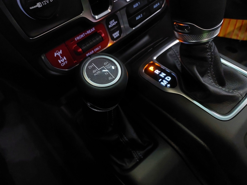 jeep wrangler 2.0 turbo gasolina rubicon 4p 4x4 at8 automatico 2025
