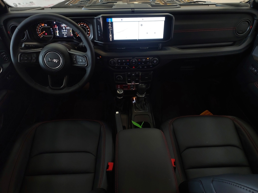 jeep wrangler 2.0 turbo gasolina rubicon 4p 4x4 at8 automatico 2025