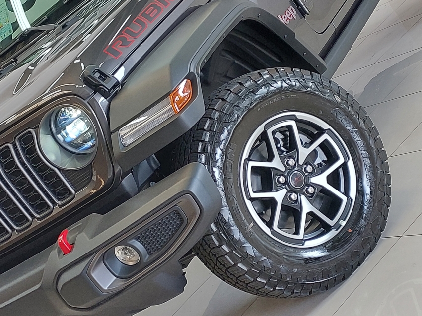jeep wrangler 2.0 turbo gasolina rubicon 4p 4x4 at8 automatico 2025
