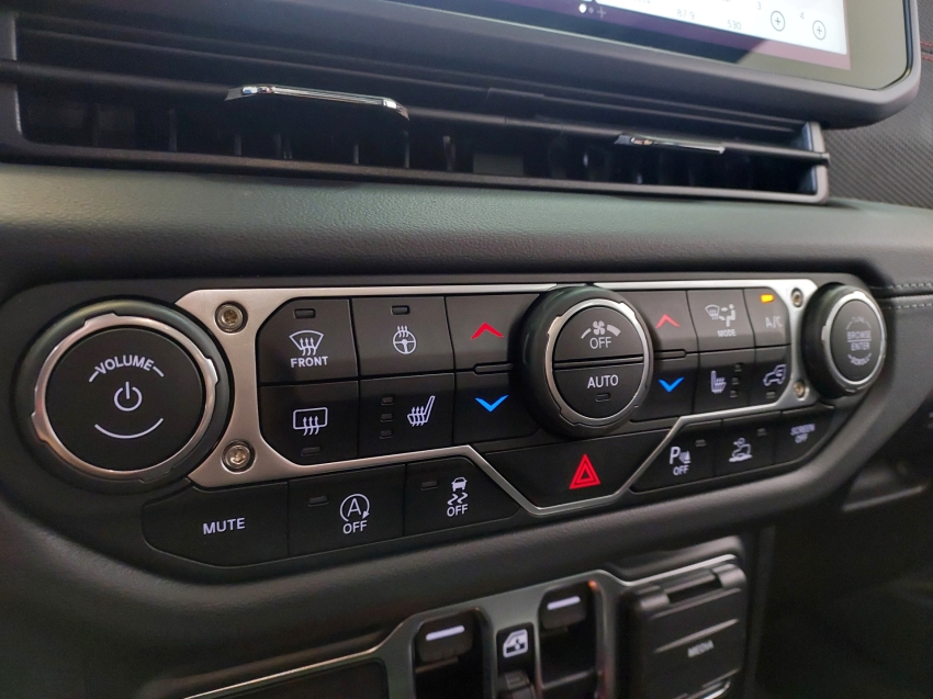 jeep wrangler 2.0 turbo gasolina rubicon 4p 4x4 at8 automatico 2025
