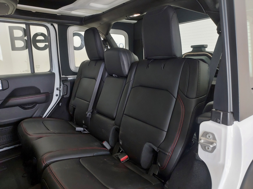 jeep wrangler 2.0 turbo gasolina rubicon 4p 4x4 at8 automatico 2025