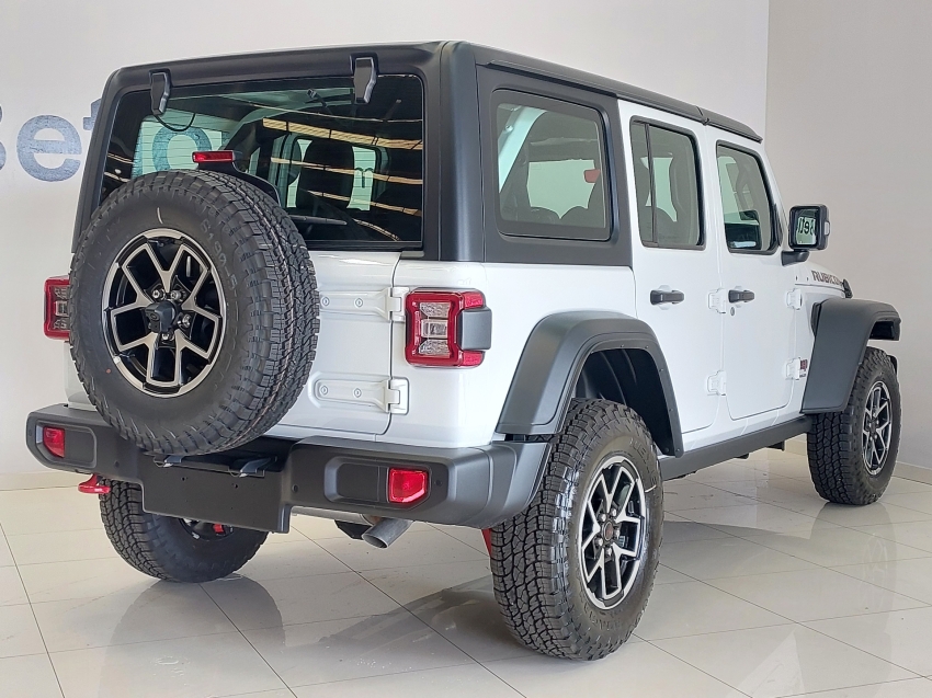jeep wrangler 2.0 turbo gasolina rubicon 4p 4x4 at8 automatico 2025