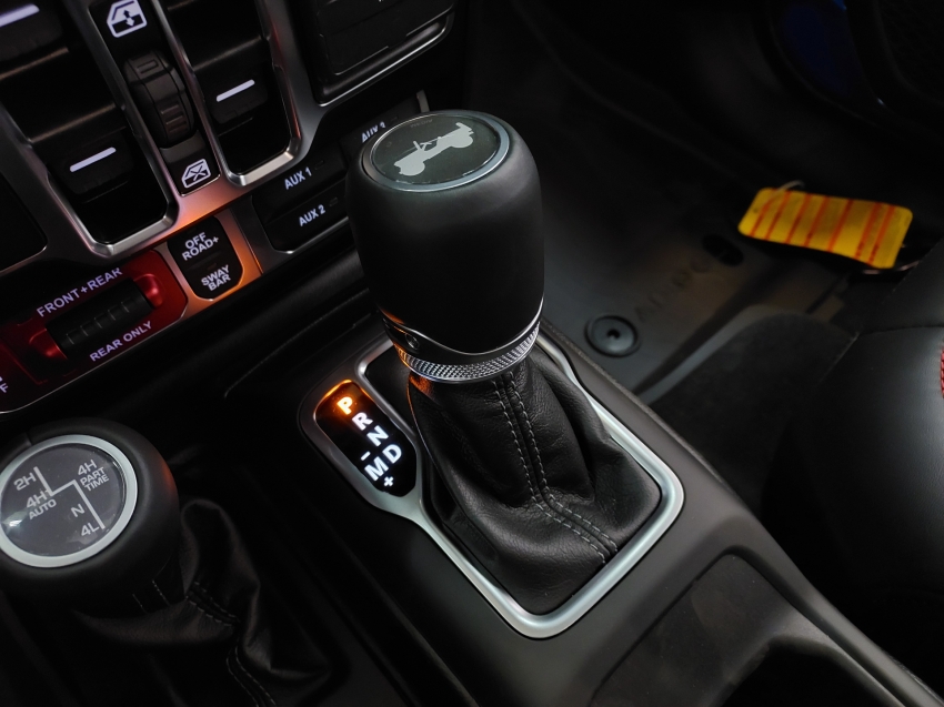 jeep wrangler 2.0 turbo gasolina rubicon 4p 4x4 at8 automatico 2025