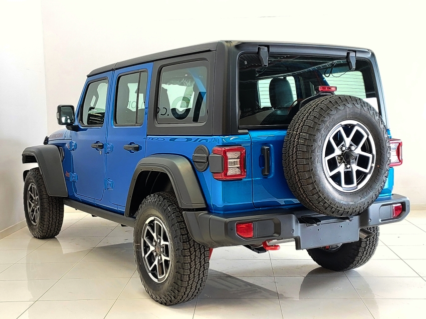 jeep wrangler 2.0 turbo gasolina rubicon 4p 4x4 at8 automatico 2025