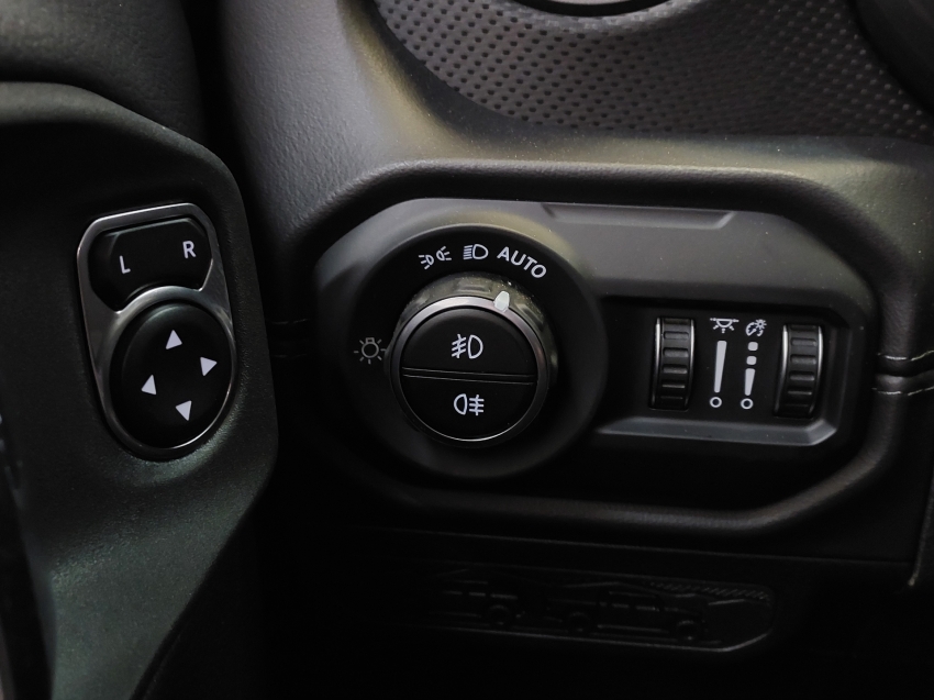 jeep wrangler 2.0 turbo gasolina rubicon 4p 4x4 at8 automatico 2025
