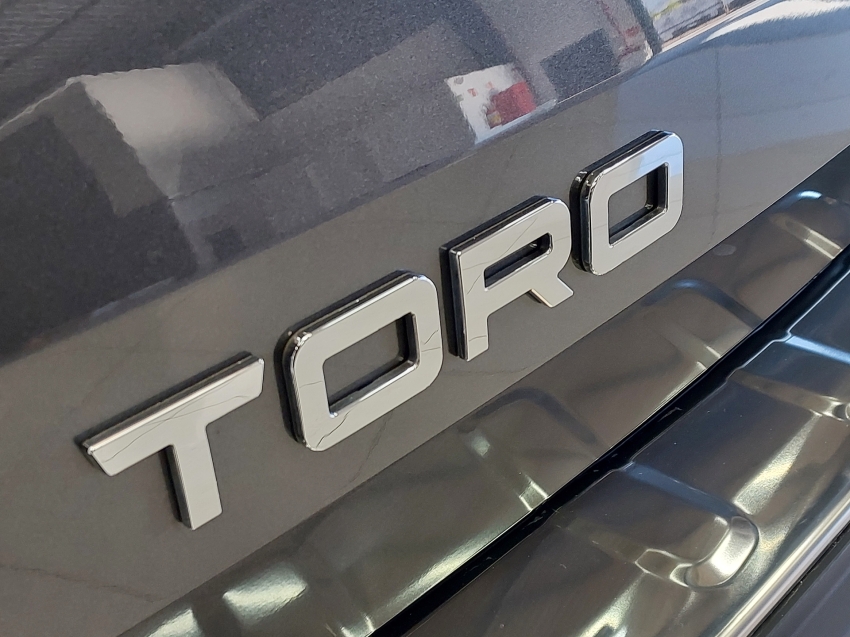 fiat toro 1.3 turbo 270 flex volcano at6 4p automatico 2026