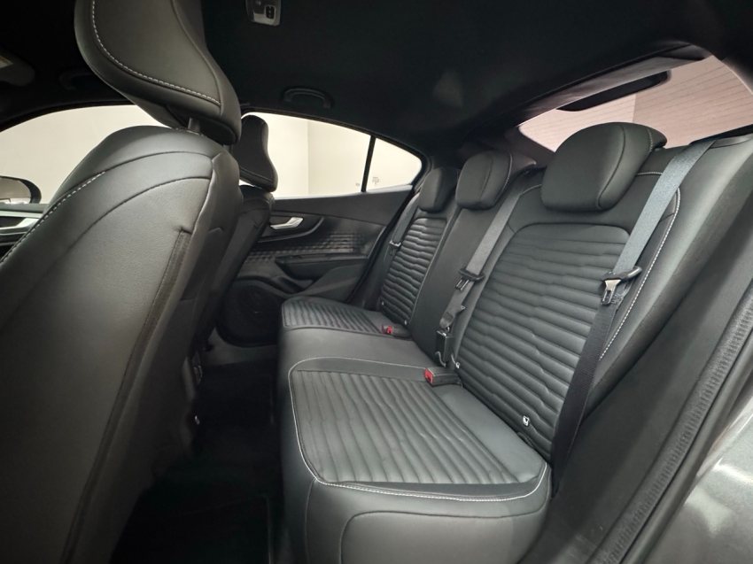 fiat fastback 1.3 turbo 270 flex limited edition at6 4p automatico 2024