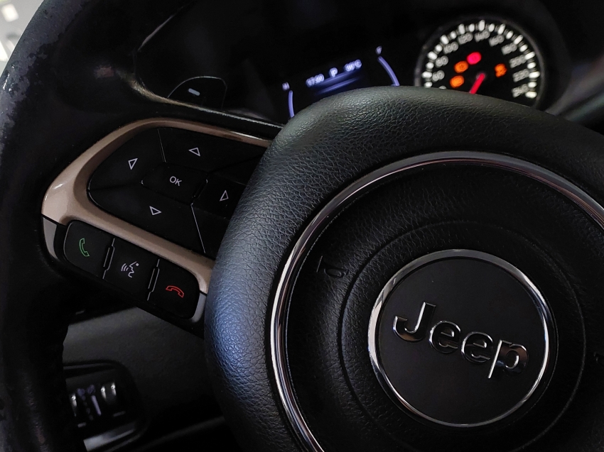 jeep renegade 1.8 16v flex longitude 4p automatico 2017