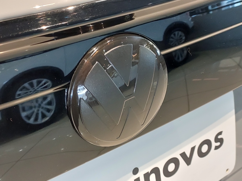 volkswagen nivus 1.0 200 tsi total flex highline automatico 4p 202220