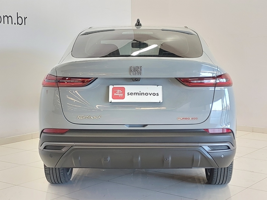 fiat fastback 1.0 turbo 200 flex cvt 4p automatico 2025