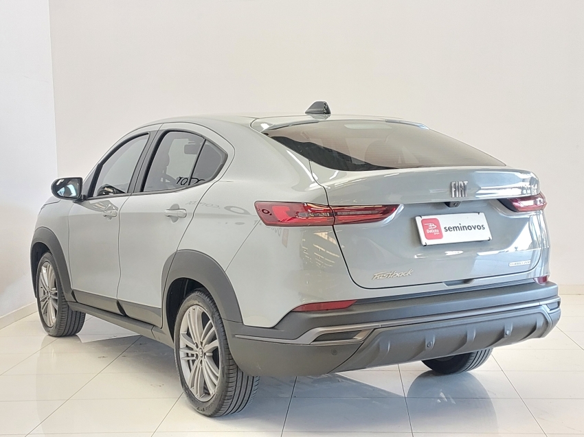 fiat fastback 1.0 turbo 200 flex cvt 4p automatico 2025