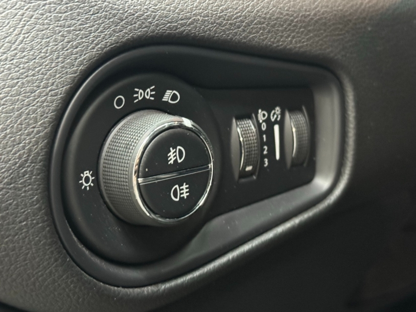 jeep renegade 1.8 16v flex longitude 4p automatico 2018