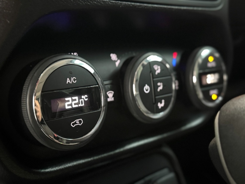 jeep renegade 1.8 16v flex longitude 4p automatico 2018