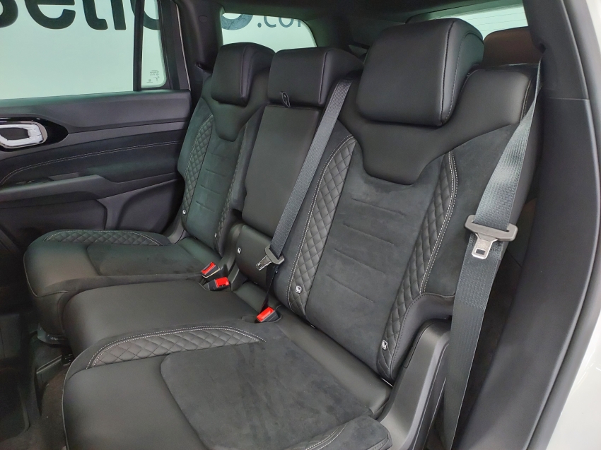 jeep commander 2.0 hurricane 4 turbo gasolina blackhawk at9 4p automatico 2026