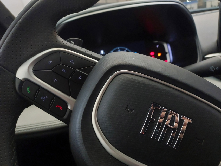 fiat fastback 1.0 turbo 200 hybrid impetus cvt hibrido 4p automatico 2025