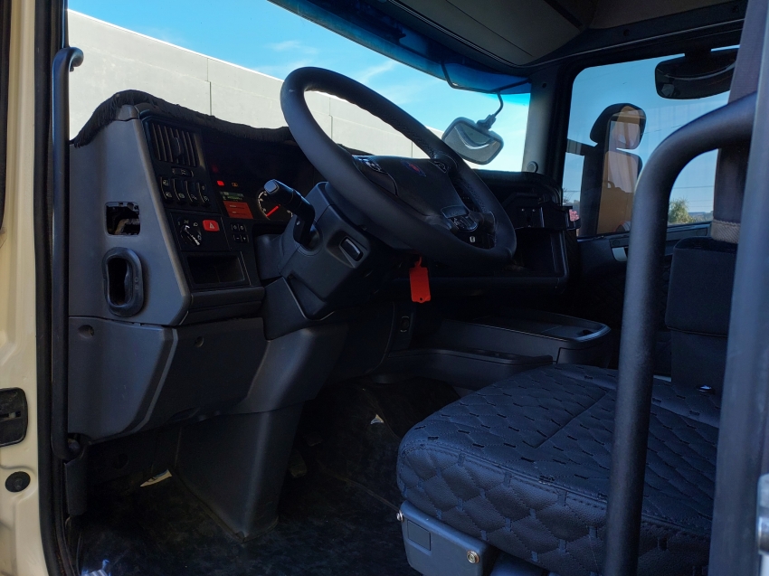 scania r 440 a 4x2 diesel 2p manual 2014