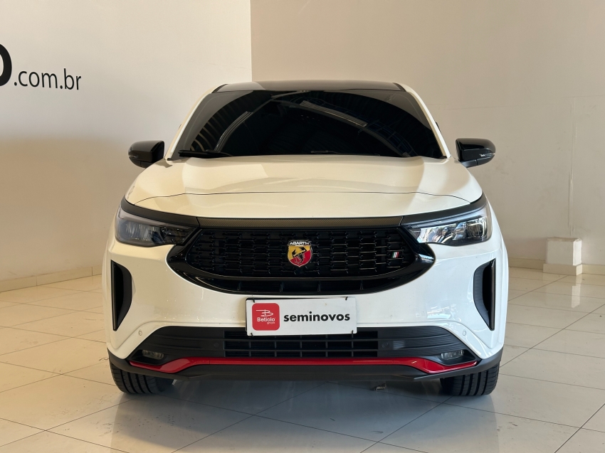 fiat fastback 1.3 turbo 270 flex abarth at6 4p automatico 2025