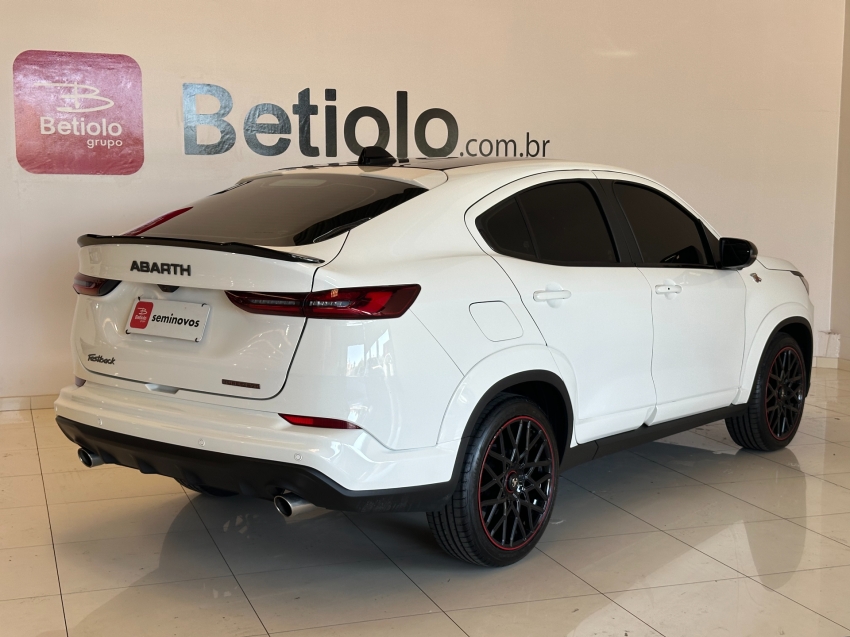 fiat fastback 1.3 turbo 270 flex abarth at6 4p automatico 2025