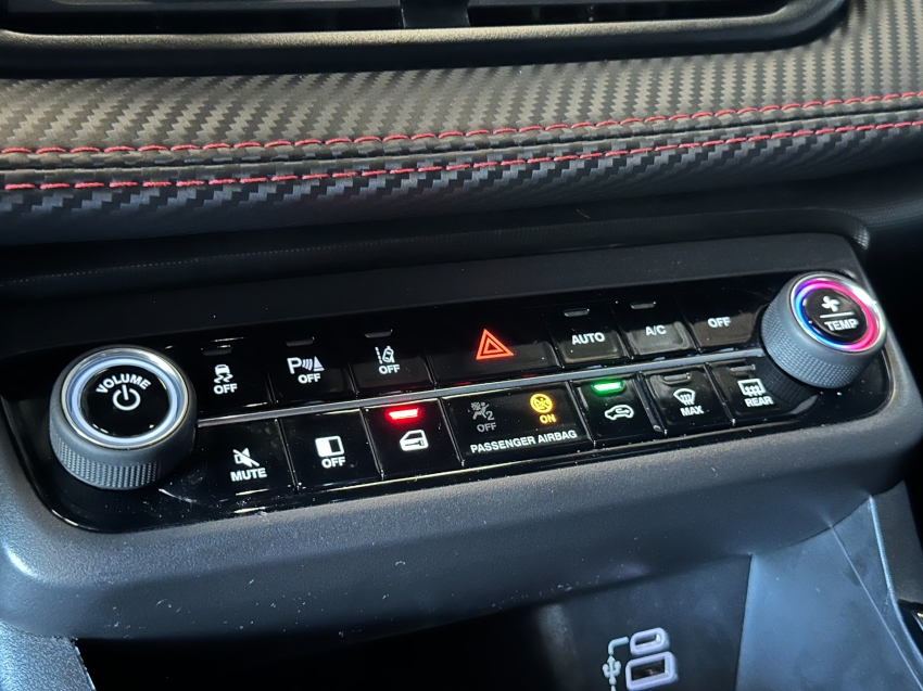fiat fastback 1.3 turbo 270 flex abarth at6 4p automatico 2025