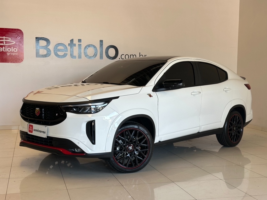 fiat fastback 1.3 turbo 270 flex abarth at6 4p automatico 2025
