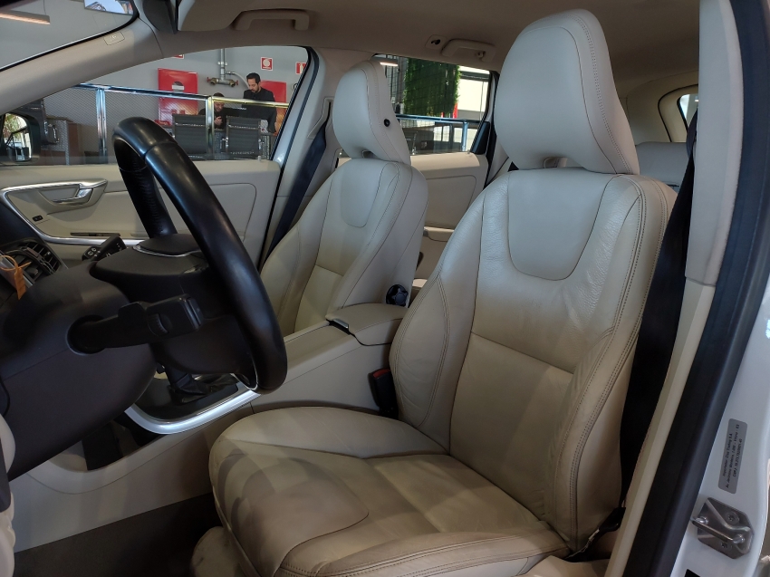 volvo xc60 2.0 t5 r design turbo gasolina 4p automatico 2014