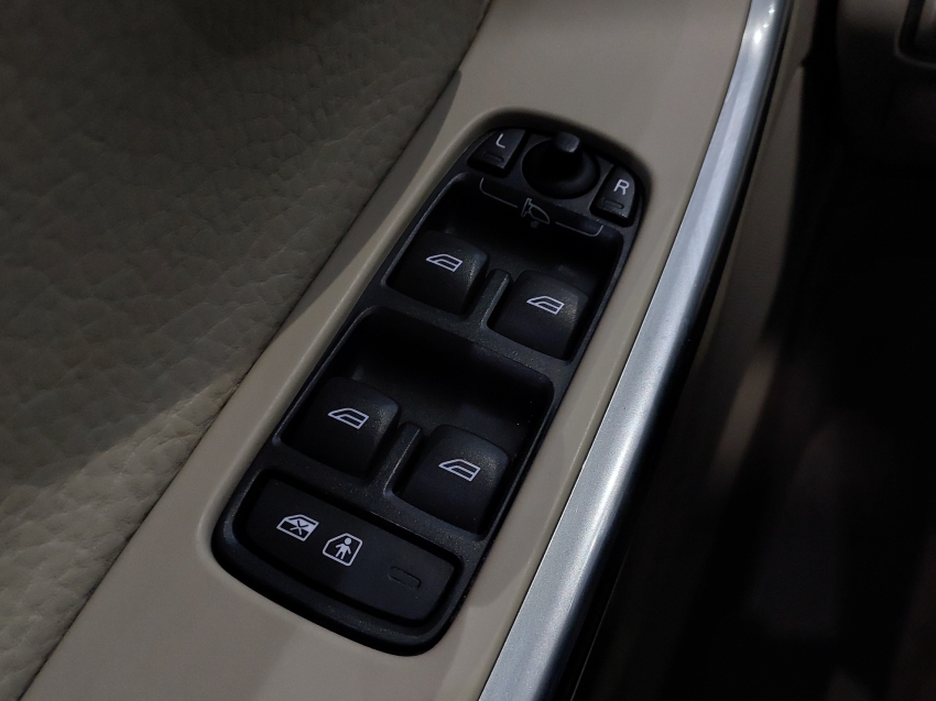 volvo xc60 2.0 t5 r design turbo gasolina 4p automatico 2014