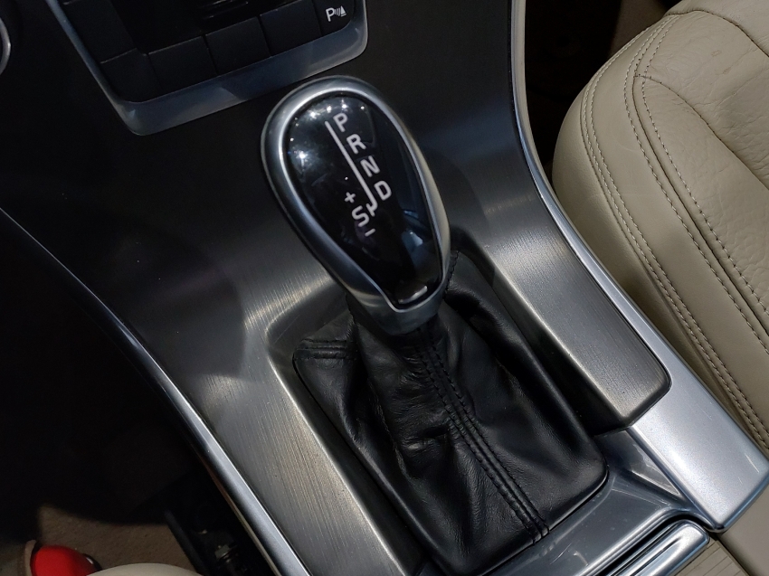 volvo xc60 2.0 t5 r design turbo gasolina 4p automatico 2014