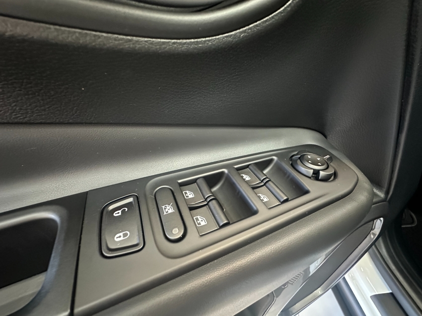 jeep renegade 1.3 t270 turbo flex sahara at6 4p automatico 2025