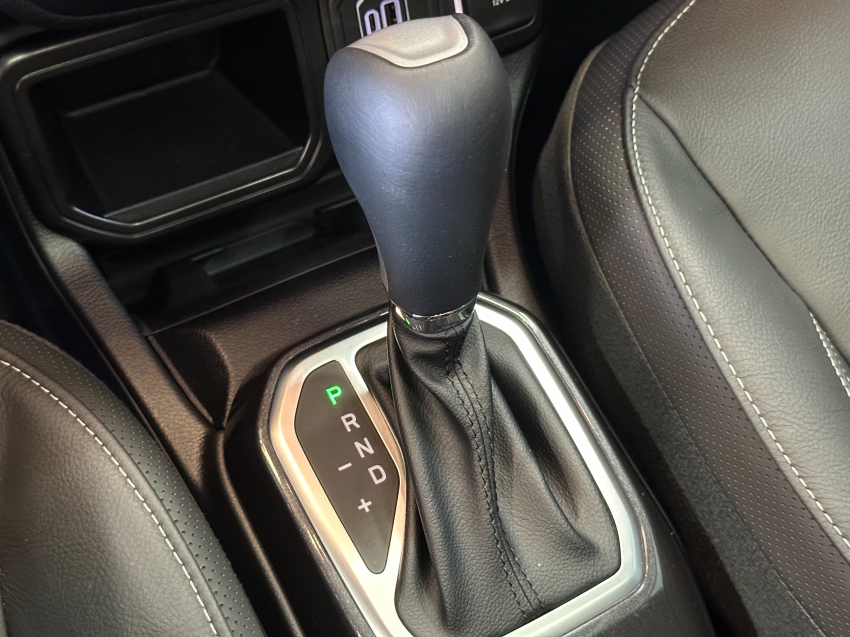 jeep renegade 1.3 t270 turbo flex sahara at6 4p automatico 2025