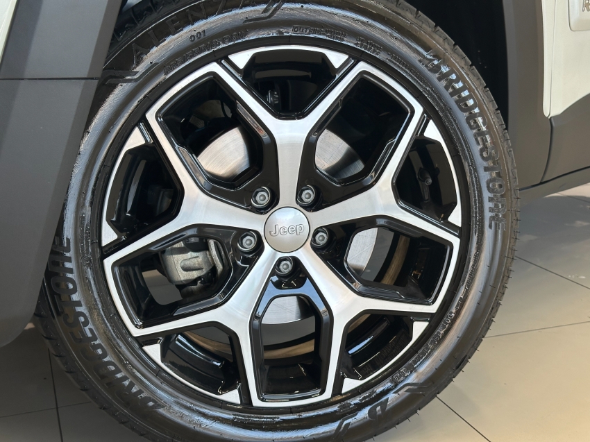 jeep renegade 1.3 t270 turbo flex sahara at6 4p automatico 2025