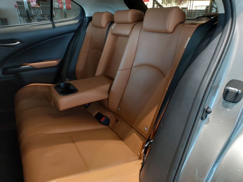 lexus ux 250h 2.0 vvt-i hybrid luxury cvt hibrido 4p automatico 2020