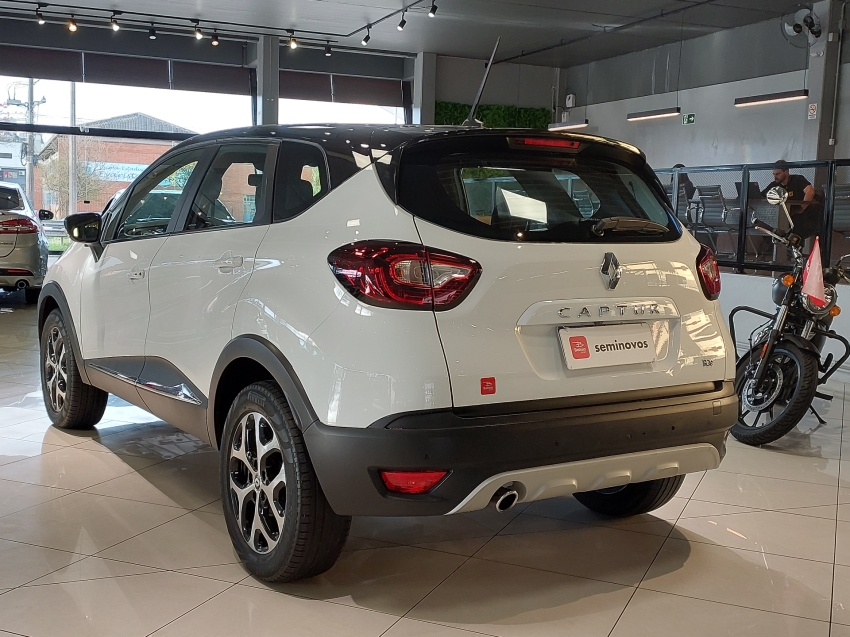 renault captur 1.3 tce flex zen x-tronic 4p automatico 2022